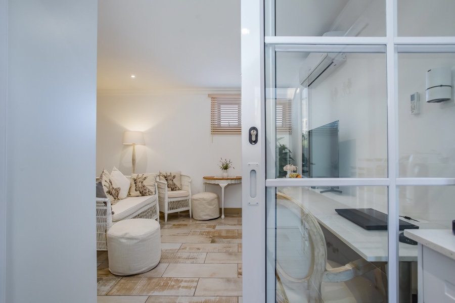 1 Bedroom Property for Sale in Franschhoek Western Cape